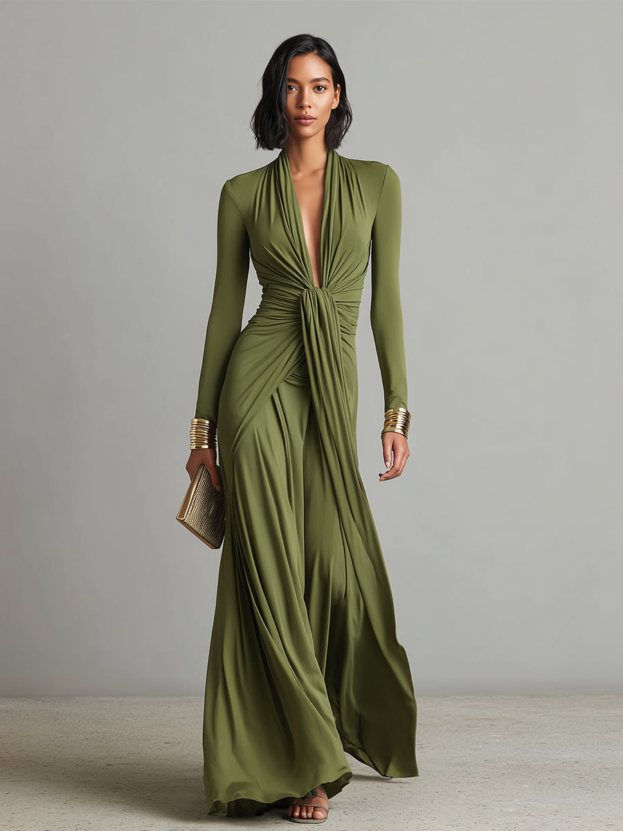 Vestido largo de seda elástica verde oliva con escote en V