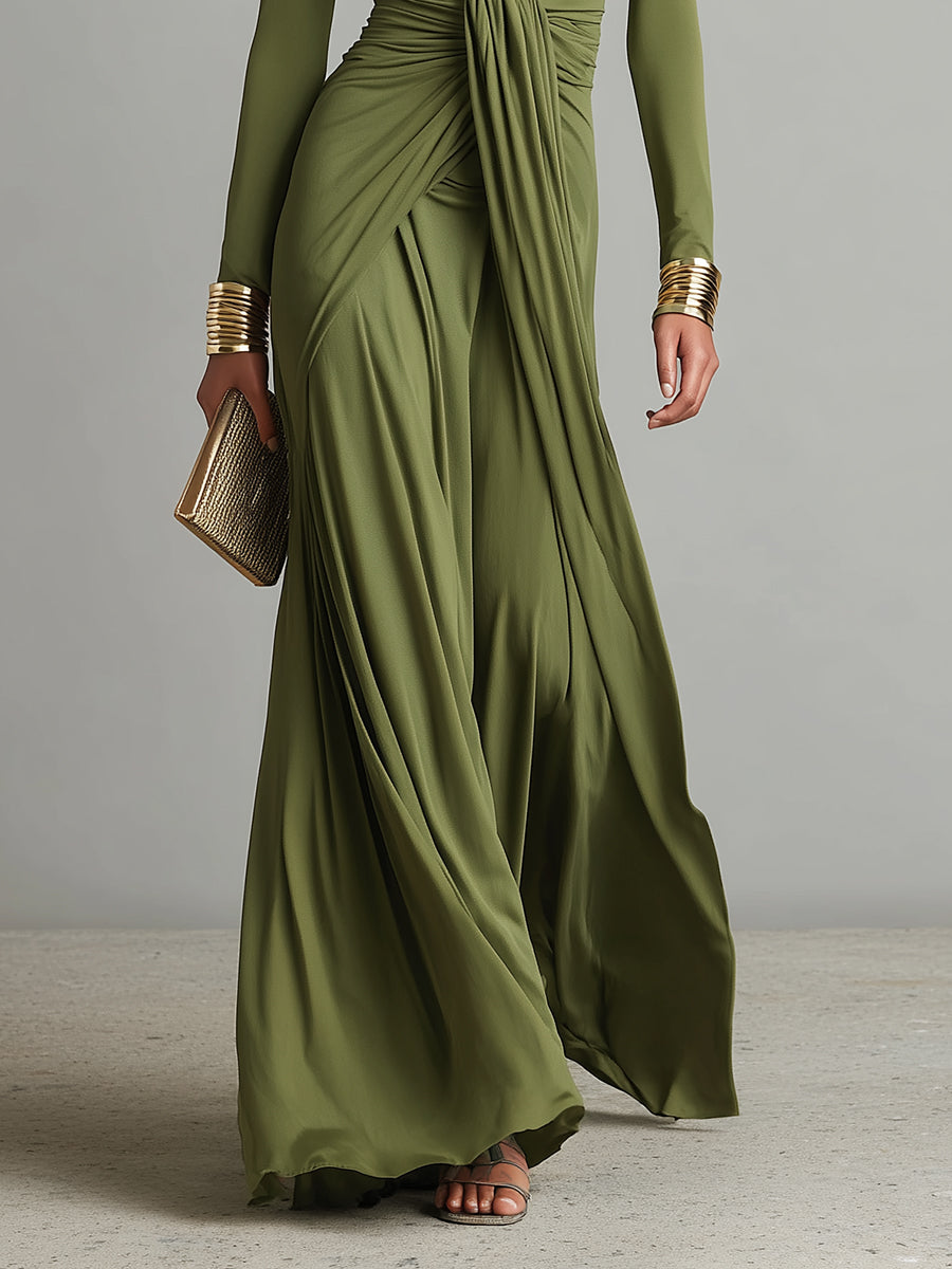 Vestido largo de seda elástica verde oliva con escote en V